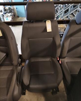 Sedile anteriore dx VOLKSWAGEN POLO del 2004