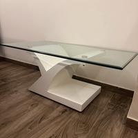 Tavolino in cristallo di design