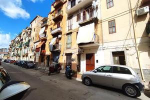 2 LOCALI A PALERMO