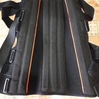 immobilizzatore di ginocchio + stampelle