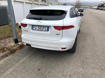 Jaguar f-pace r sport