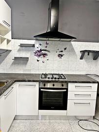 Cucina pari al nuovo