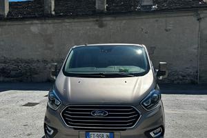Ford tourneo
