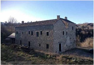 Immobile in asta di 1591 m² con più di 5 locali a 
