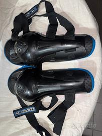 Protezioni ginocchia caviglie axo per moto mtb