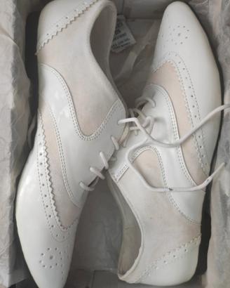 Scarpe stringate donna bianco 🤍 
