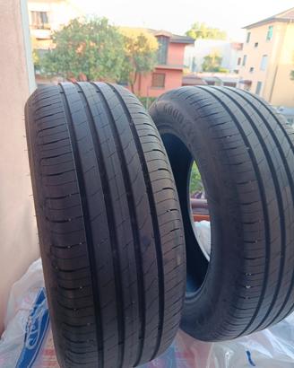 gomme estive  good year 215/55 R17