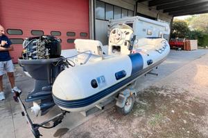 Gommone + motore 40hp 4T e carrello omologato