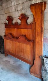 Letto antico in noce