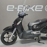 Aprilia Scarabeo 300 - 2010