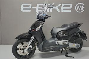 Aprilia Scarabeo 300 - 2010