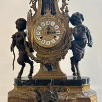 Antico orologio da camino in bronzo, fine 800’