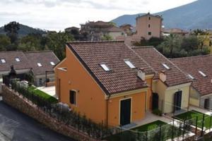 Villa di 200 m² con 4 locali e box auto a Boissano