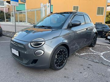 Fiat 500 500e Berlina 42 kWh La Prima Tetto Panora