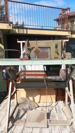 Macchina da cucire necchi