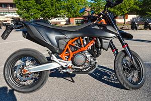 KTM 690 Smc R  (2024)
