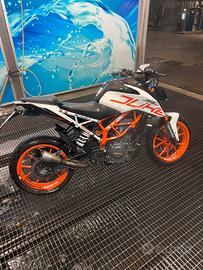 Ktm duke 390