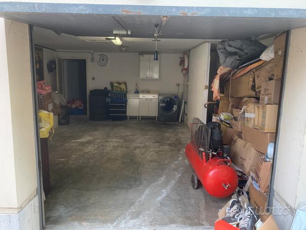 Garage 30 mq