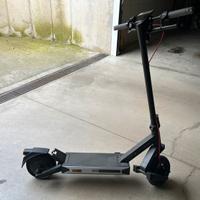 Monopattino elettrico NAVEE S40