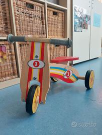 Triciclo in legno