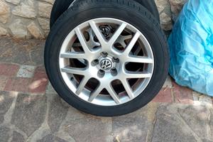 cerchi VW 16" completi di gomme 215/45/16
