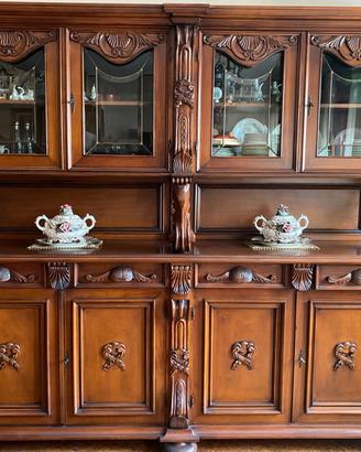 Credenza in legno con vetrina anni 60