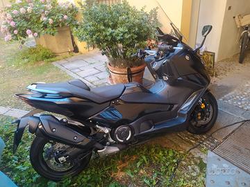 Yamaha T Max 560 - 2023