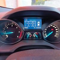 Ford kuga 2.0 TDCi  2015 cambio automatico.