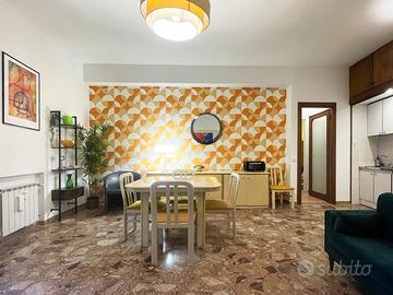 Appartamento Ostia ristrutturato luminoso