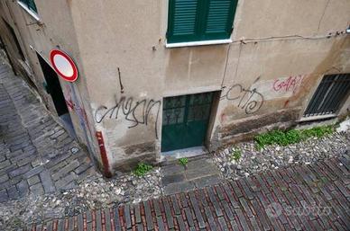 Immobile in asta di 92 m² con 4 locali a Genova