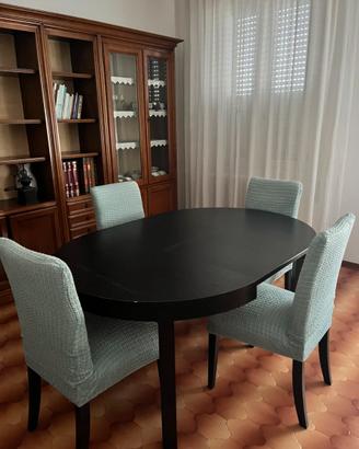 Tavolo e sedie
