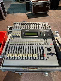 Yamaha 01V digitale + ADAT + flight case