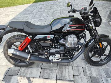 Moto Guzzi V7 Stone special Edition