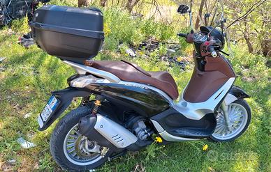PIAGGIO BEVERLY 300 ie