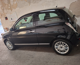 Lancia y