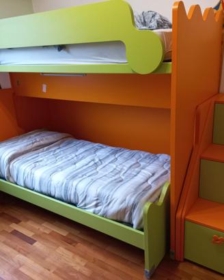 Letto a castello estraibile con cassettoni