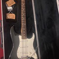 FENDER Stratocaster MEXICO+ Case Fender