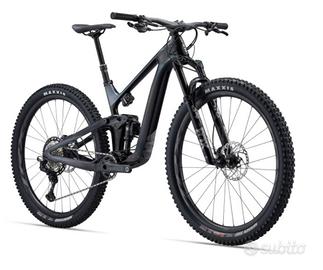 Mtb Giant full NUOVA in carbonio 