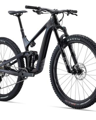 Mtb Giant full NUOVA in carbonio 