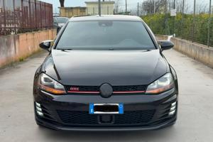 Volkswagen Golf GTI Performance 2.0 TSI 5p. BlueMo