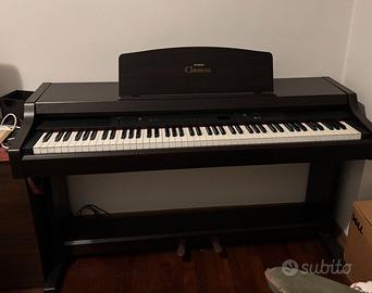 pianoforte YAMAHA Clavinova CLP-820 usato pochissi