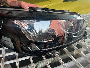 Faro peugeot 208 2024