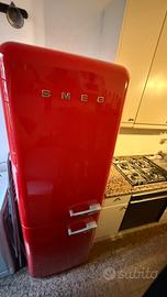 Frigorifero SMEG rosso stile rétro