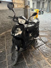 Tweet 50 con motore 125