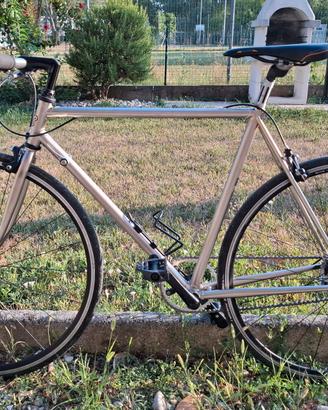 Bici da corsa Olmo, ibrida 