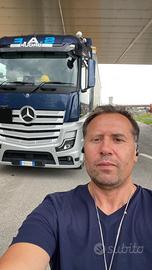 Autista autoarticolato