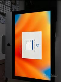 Apple IMac 21.5 (2017) con accessori non originali
