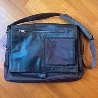 Borsa Piquadro in pelle a tracolla