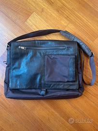 Borsa Piquadro in pelle a tracolla