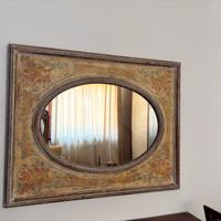 Specchio particolare e raffinato
